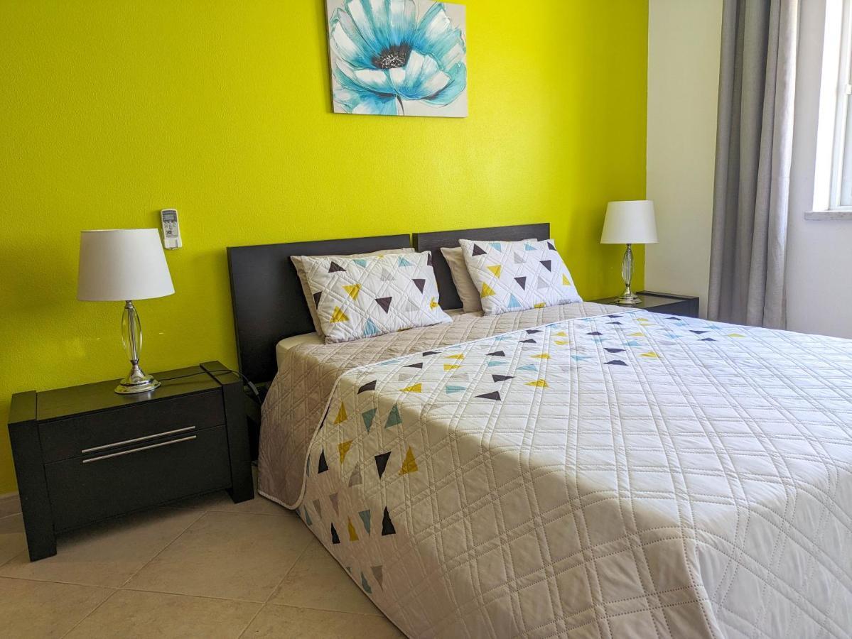 Two Bedroom Apartment - 110M2, Ac, Terrace, Wi-Fi Lagos Kültér fotó