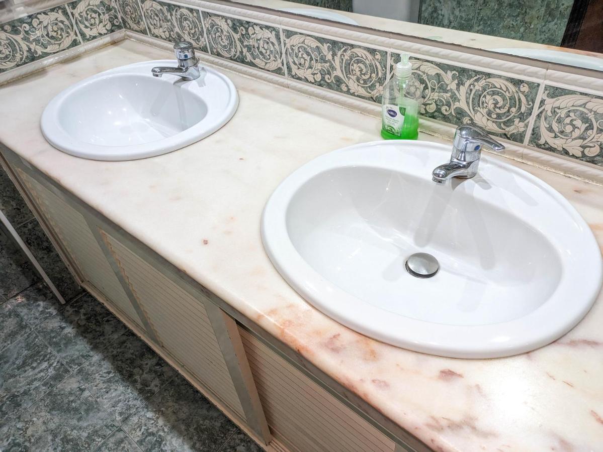 Two Bedroom Apartment - 110M2, Ac, Terrace, Wi-Fi Lagos Kültér fotó