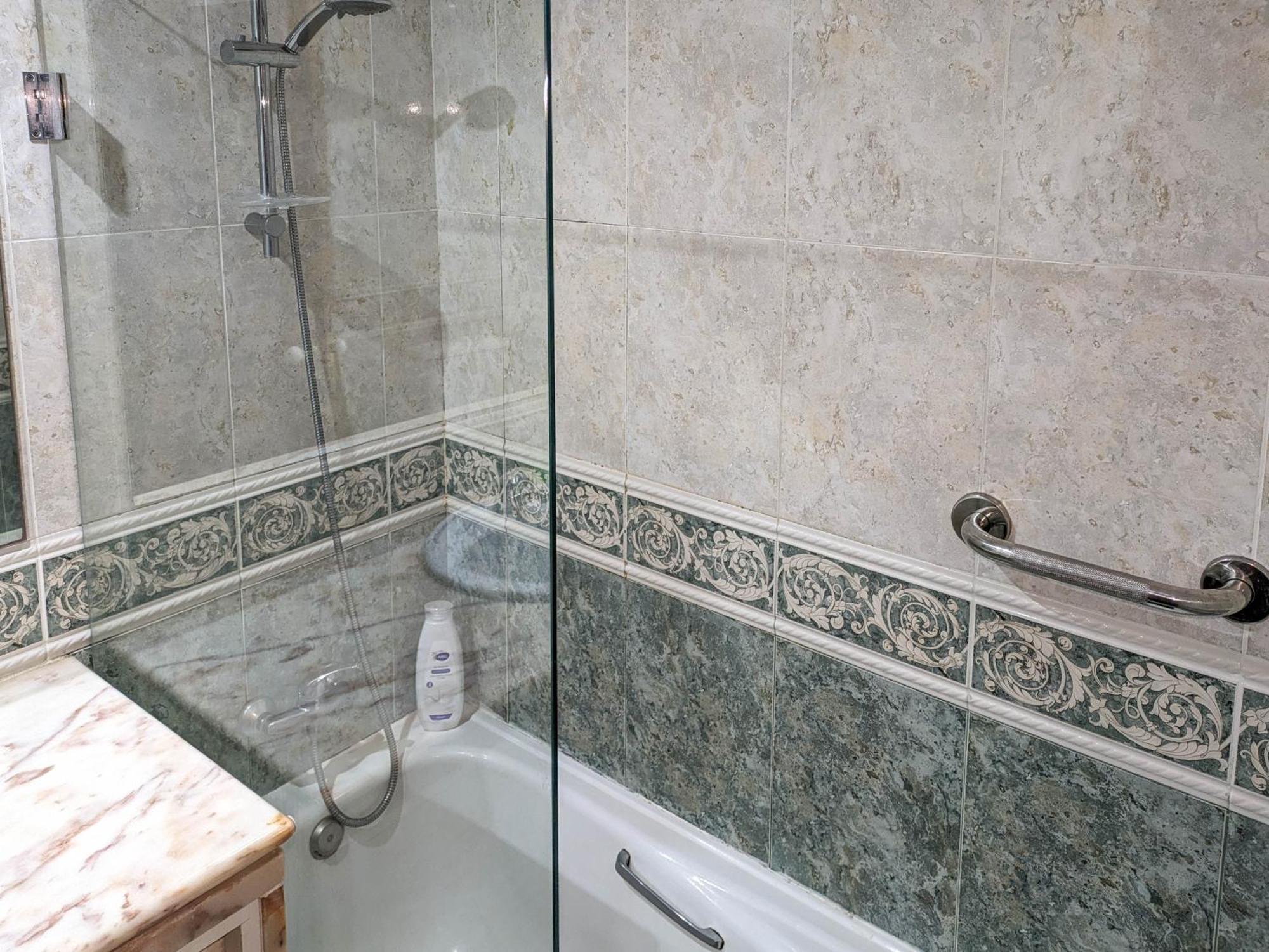 Two Bedroom Apartment - 110M2, Ac, Terrace, Wi-Fi Lagos Kültér fotó